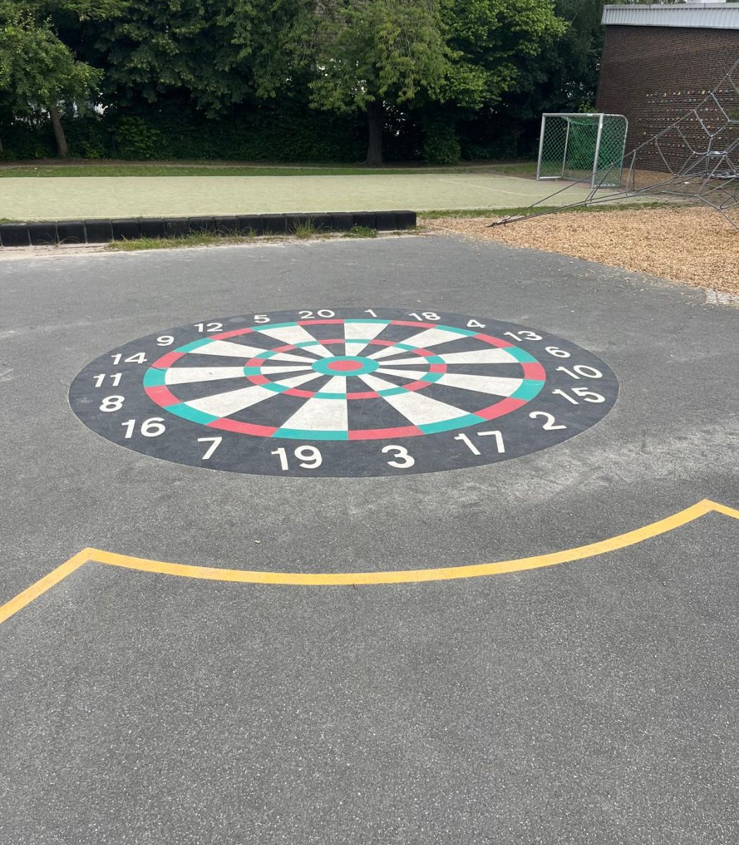 Dartscheibe-kinderspiele-gewegung-lernen-spielen-draußen-kita-spielplatz Dartscheibe – Bild 2